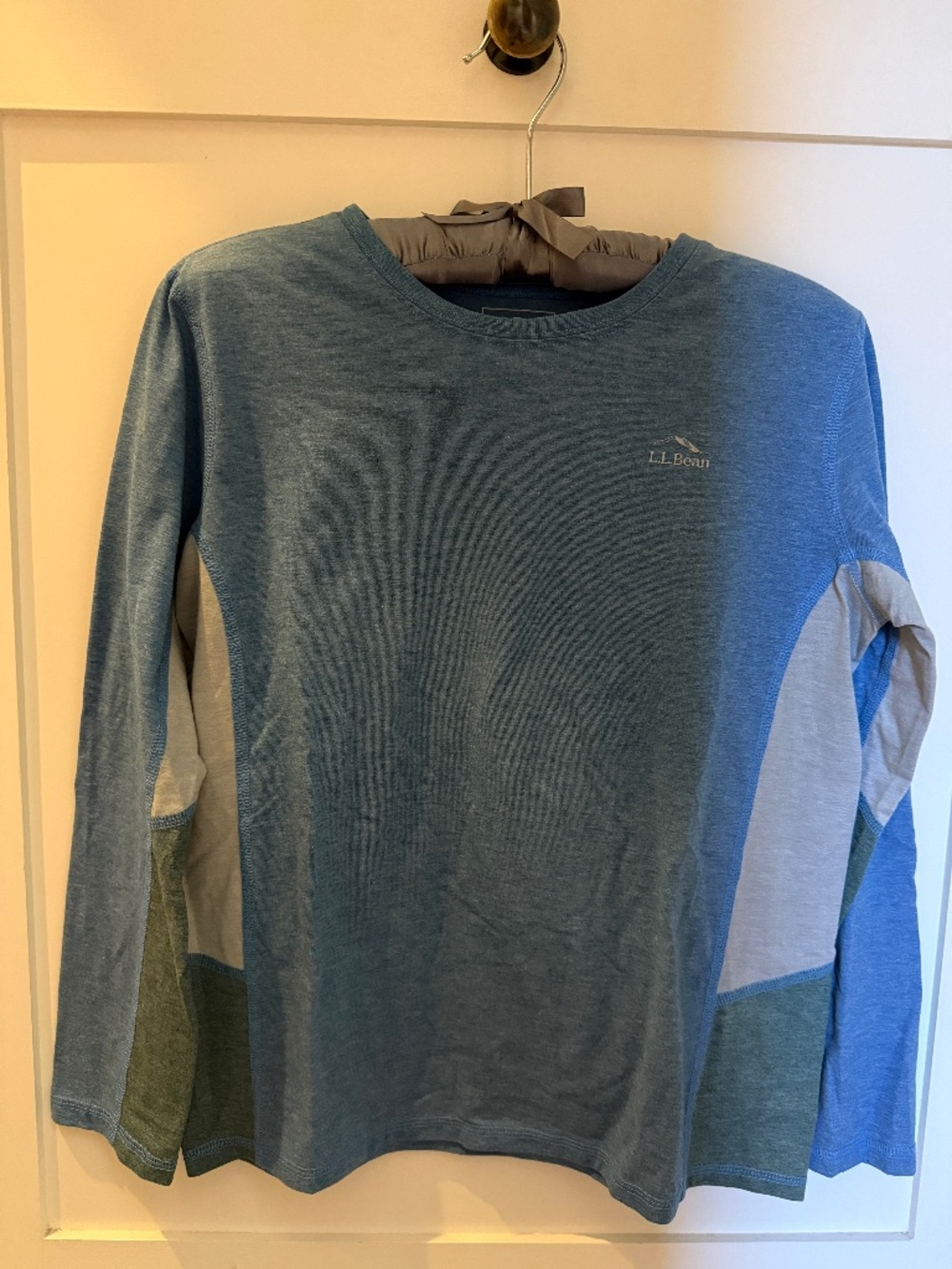 LL Bean Boys 14-16 LS tee. Like new.